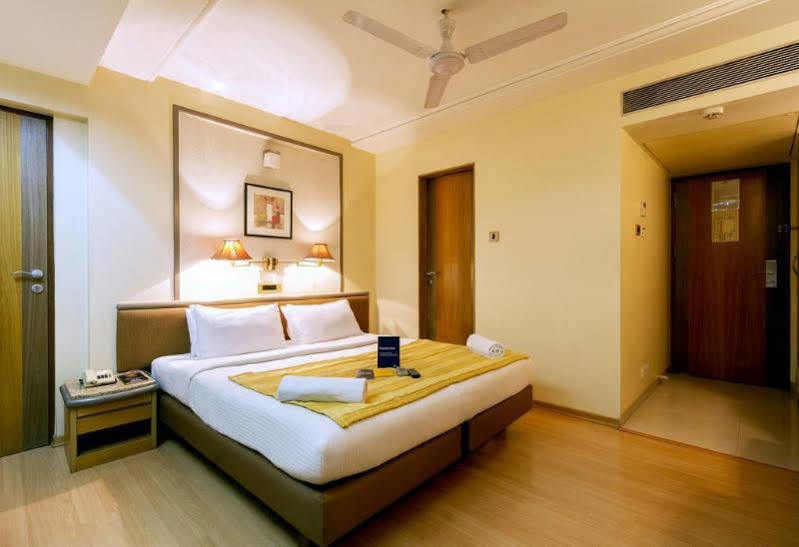 Hotel Gandharva Shivajinagar Pune Exterior foto